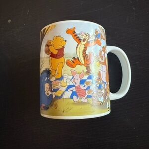 Disney Vintage Winnie Pooh Friends Picnic Woods Eeyore Roo Owl Mug Cup Collector